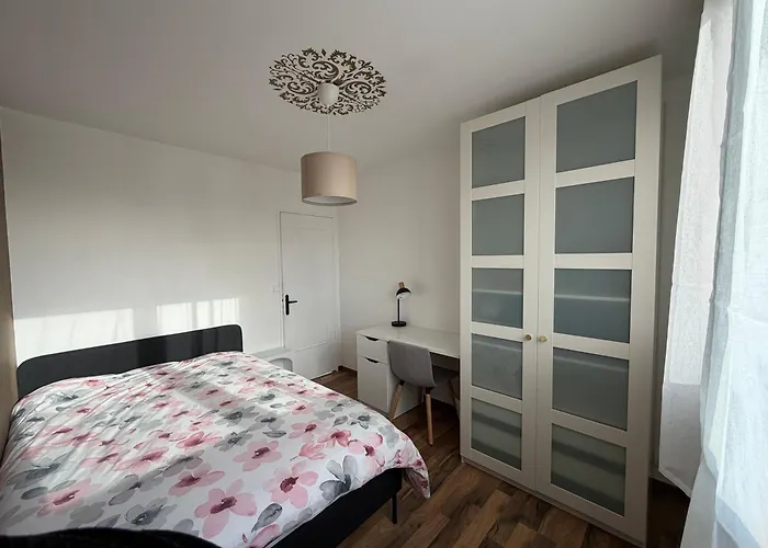 Chambre Tours Тур