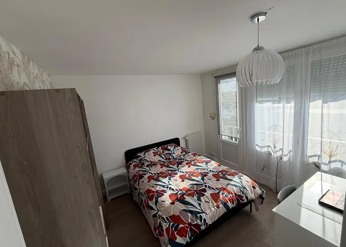 Chambre Tours Тур